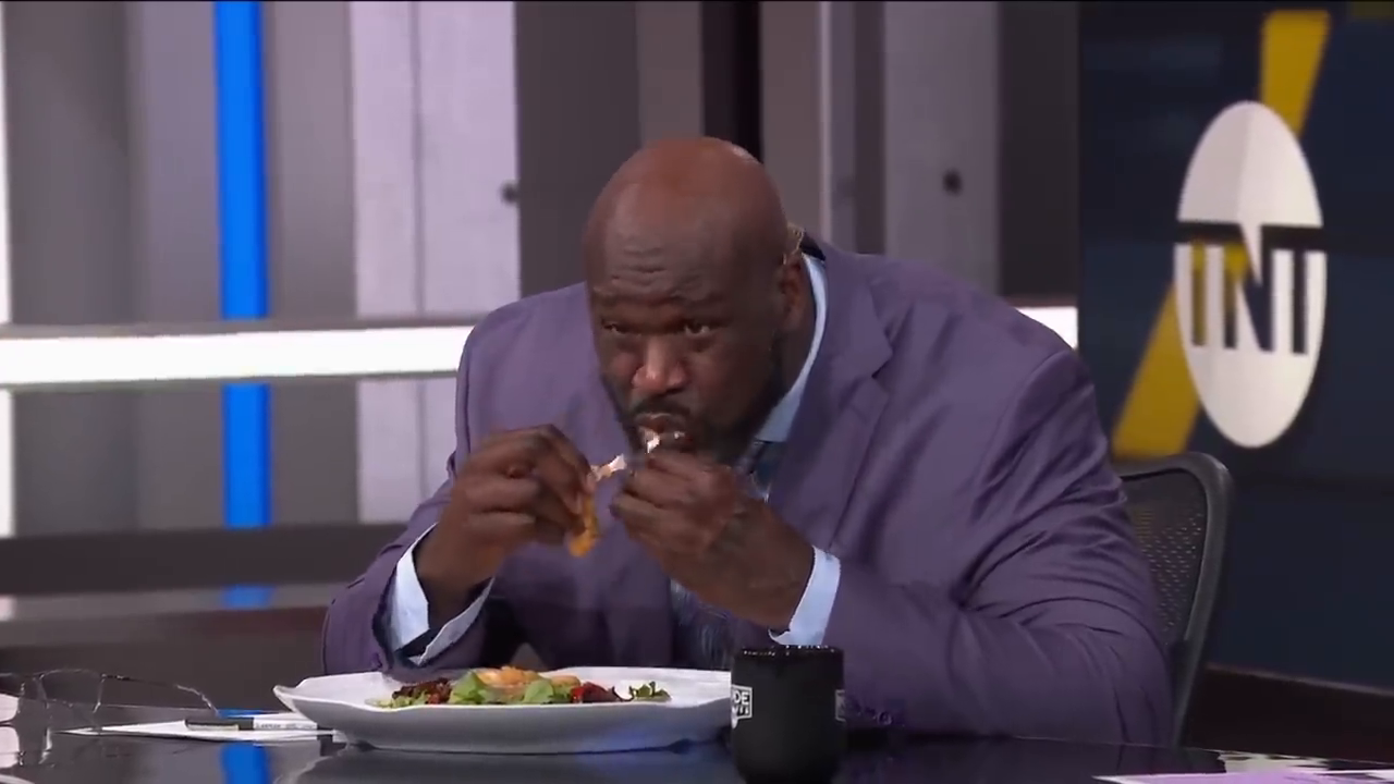 Shaq Ate Frog Legs To Settle Bet With Ernie 😅 | NBA on TNT | TNTdrama.com