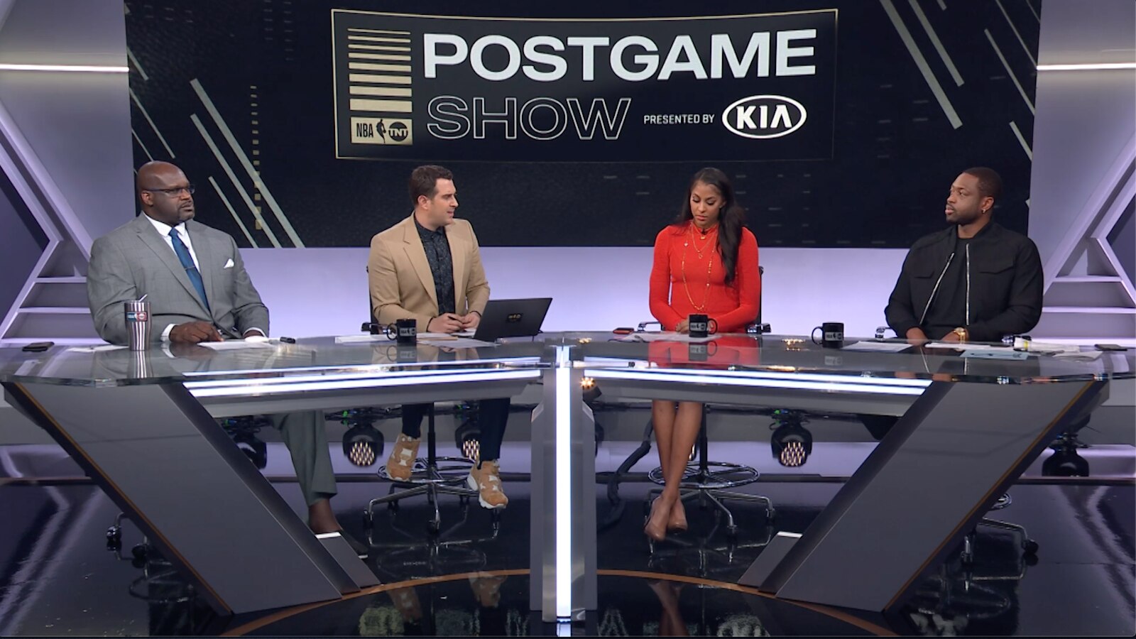 The Tnt Tuesday Crew Reflect On The Memorial For Kobe Tntdrama Com